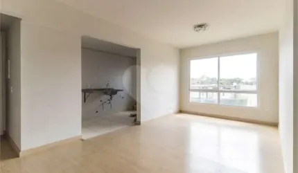 Apartamento com 3 quartos à venda em Jardim Carvalho - RS