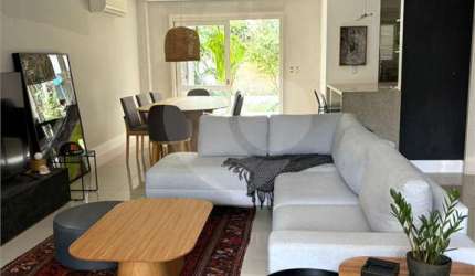 Casa com 4 quartos à venda em Menino Deus - RS