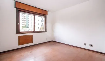 Apartamento com 3 quartos para locação em Auxiliadora - RS