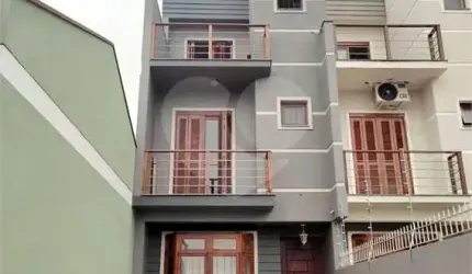 Sobrado com 3 quartos à venda em Parque Santa Fé - RS