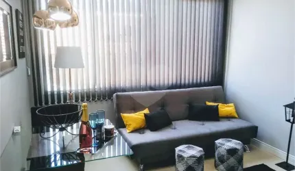 Apartamento com 1 quartos para locação em Centro Histórico - RS