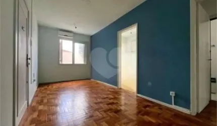 Apartamento com 2 quartos à venda ou para locação em Azenha - RS
