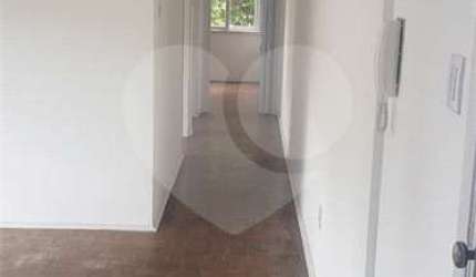 Apartamento com 3 quartos à venda ou para locação em Azenha - RS