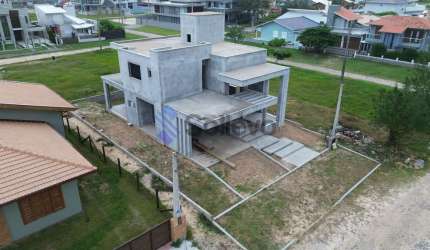 Casa à venda no bairro Itapiruba - Laguna/SC