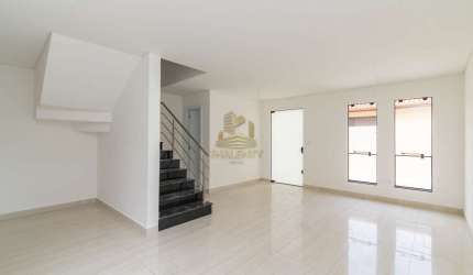 Casa em condomínio fechado com 3 quartos à venda na Diomar Wambier, 249, Uberaba, Curitiba, 140 m2 por R$ 679.000