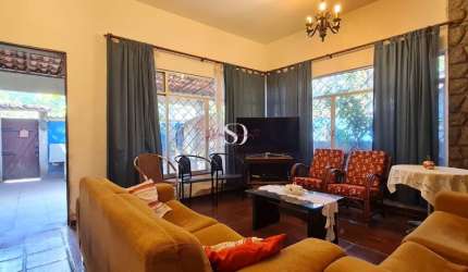 Casa residencial (ou comercial) em São Francisco - Niterói/RJ