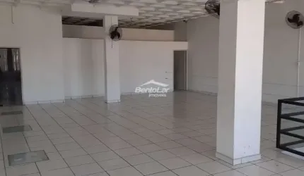 Sala comercial 200 m² com banheiro, vestiário com box e chuveiros,  pia em granito, iluminado, e be