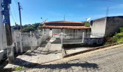 Casa térrea comercial/residencial. 3 dorm.  3 vagas, Treze de maio, Santa Isabel, SP