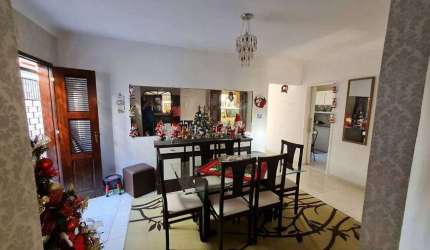 Casa reformada no Dionisio Torres