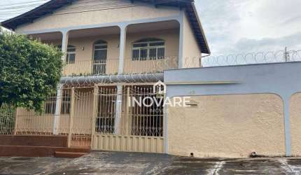 Casa com 4 dormitórios à venda, 254 m² por R$ 1.000.000,00 - Setor Social - Itumbiara/GO