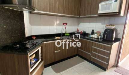 Casa com 3 quartos à venda, 120 m² por R$ 525.000 - Parque dos Pirineus - Anápolis/GO