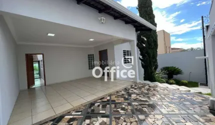 Casa com 3 quartos à venda, 180 m² por R$ 850.000 - Residencial Araujoville - Anápolis/GO