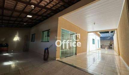 Casa com 3 Quartos à venda, 150 m² por R$ 350.000 - Vila São Joaquim - Anápolis/GO