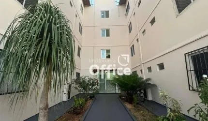 Apartamento com 3 quartos à venda, 72 m² por R$ 250.000 - Parque Calixtópolis - Anápolis/GO