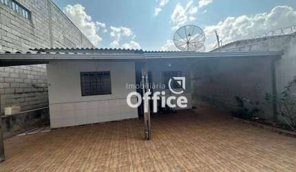 Casa com 2 dormitórios à venda, 114 m² por R$ 320.000 - Jardim Europa I e II - Anápolis/GO