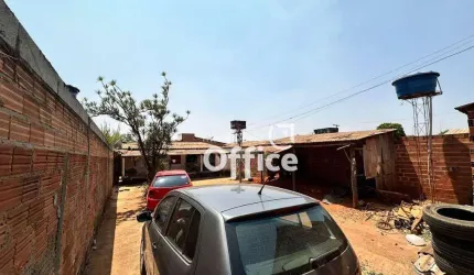 Terreno com Ponto Comercial, na Avenida no Bairro Recanto do Sol, 315m²