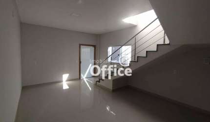 Sobrado com 3 dormitórios para alugar, 250 m² por R$ 3.000,00/mês - Setor Sul Jamil Miguel - Anápolis/GO