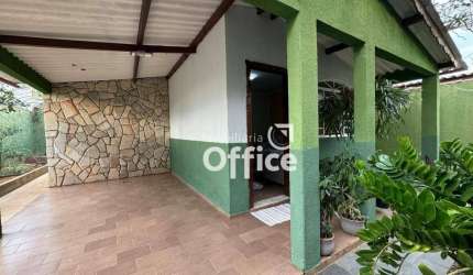 Casa com 3 dormitórios à venda, 190 m² por R$ 450.000,00 - Anexo Itamaraty - Anápolis/GO