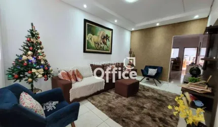 Casa com 4 quartos à venda, 120 m² por R$ 500.000 - Jardim Europa - Anápolis/GO