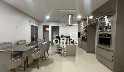 Casa com 3 dormitórios à venda, 140 m² por R$ 680.000,00 - Loteamento Novo Jundiaí - Anápolis/GO