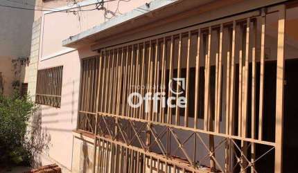 Casa com 3 quartos à venda, 161 m² por R$ 335.000 - Setor Central - Anápolis/GO