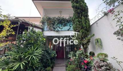 Sobrado com Subsolo, com vista incrivel, à venda, 340 m² por R$ 1.300.000 - Itamaraty - Anápolis/GO