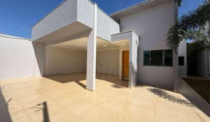 Casa com 3 quartos à venda, 160 m² por R$ 750.000 - Parque Brasília - Anápolis/GO