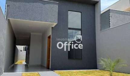 Casa com 3 quartos, jardim e pé direito duplo  à venda, lote 189 m² por R$ 375.000 - Residencial Cerejeiras - Anápolis/GO