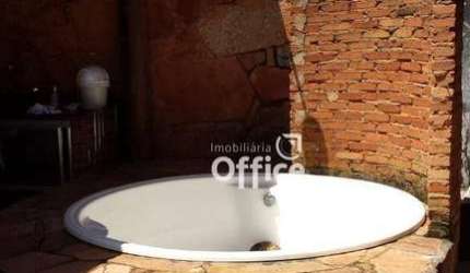 Casa com 4 quartos à venda, por R$ 390.000 - Vila Santana - Anápolis/GO