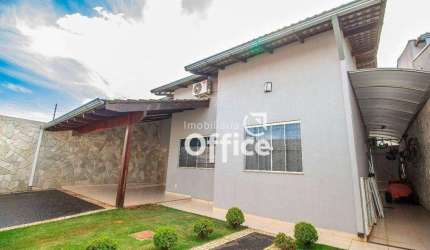 Casa com 3 dormitórios à venda, 150 m² por R$ 650.000,00 - Residencial Vale Do Sol - Anápolis/GO
