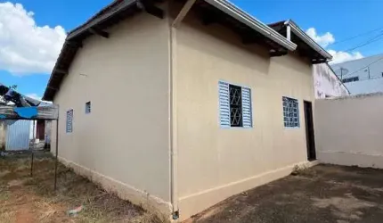 Casa com 3 Quartos à venda, 220 m² por R$ 450.000 - Vila Santa Maria de Nazareth - Anápolis/GO