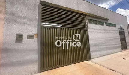 Casa com ponto comercial na frente e 3 dormitórios à venda, 250 m² por R$ 380.000 - Parque Brasília - Anápolis/GO