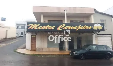 Casa com 3 quartos e 2 salas sobrepostas à venda, 250 m² por R$ 680.000 - Setor Central - Anápolis/GO