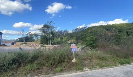Terreno à venda no Centro, Nova Trento  por R$ 330.000
