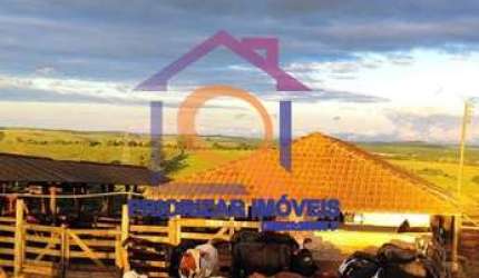 ÓTIMA FAZENDA DUPLA APTIDÃO COM 192 HA EM ITAPETINGA-SP