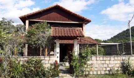 Casa com 3 quartos à venda na Avenida Dedo de Deus, Parada Modelo, Guapimirim, 210 m2 por R$ 650.000