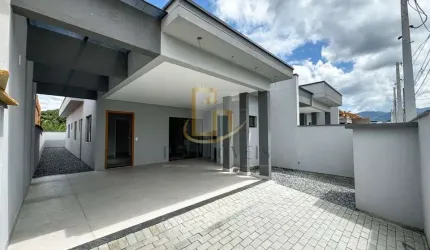 Bela casa de 3 quartos sendo 1 suite, no bairro Benedito na cidade de Indaial/SC