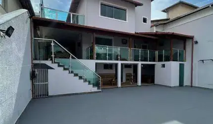 Casa para venda com 360 metros quadrados com 4 quartos em Santa Mônica - Belo Horizonte - MG