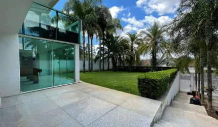 Casa para venda possui 1000 metros quadrados com 4 quartos