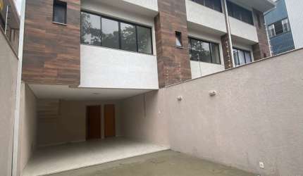 Seu Novo Capítulo Começa Aqui! Casa Nova e Moderna no Itapoã Te Espera!