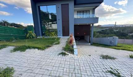 CASA EM VESPASIANO NO CONDOMÍNIO ALPHAVILLE