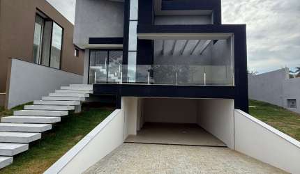 Luxuosa Casa no Condomínio Alphaville – Vespasiano