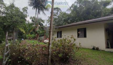 Seu Paraíso Particular em Paranaguá: Chácara com Múltiplas Possibilidades.