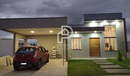 CASA A VENDA NO LOTEAMENTO PINHEIROS DE TREMEMBÉ