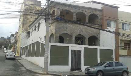 CASA AMPLA NA PITUBA