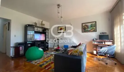 Casa com 3 quartos à venda no Centro, Jacareí  por R$ 1.050.000