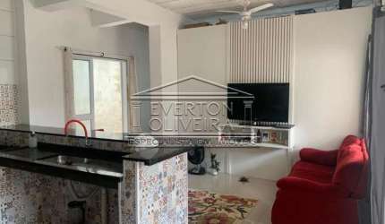 Casa com 2 quartos à venda no Jardim Altos de Santana II, Jacareí  por R$ 750.000