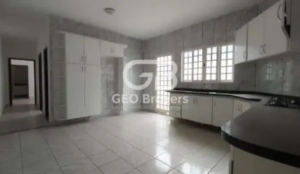 Casa com 2 quartos à venda na Cidade Nova Jacareí, Jacareí  por R$ 320.000