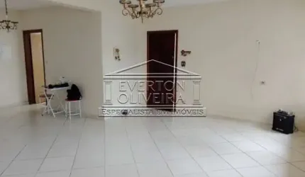 Casa com 3 quartos à venda no Jardim Paraíba, Jacareí  por R$ 650.000