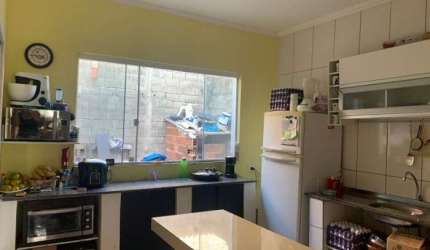 Casa com 3 quartos à venda no Conjunto Residencial Primeiro de Maio, Jacareí  por R$ 373.000